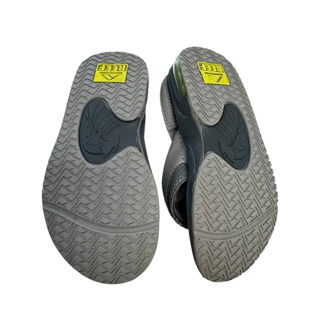 Reef Little Flanning Gray  Flip Flops Size 9-10